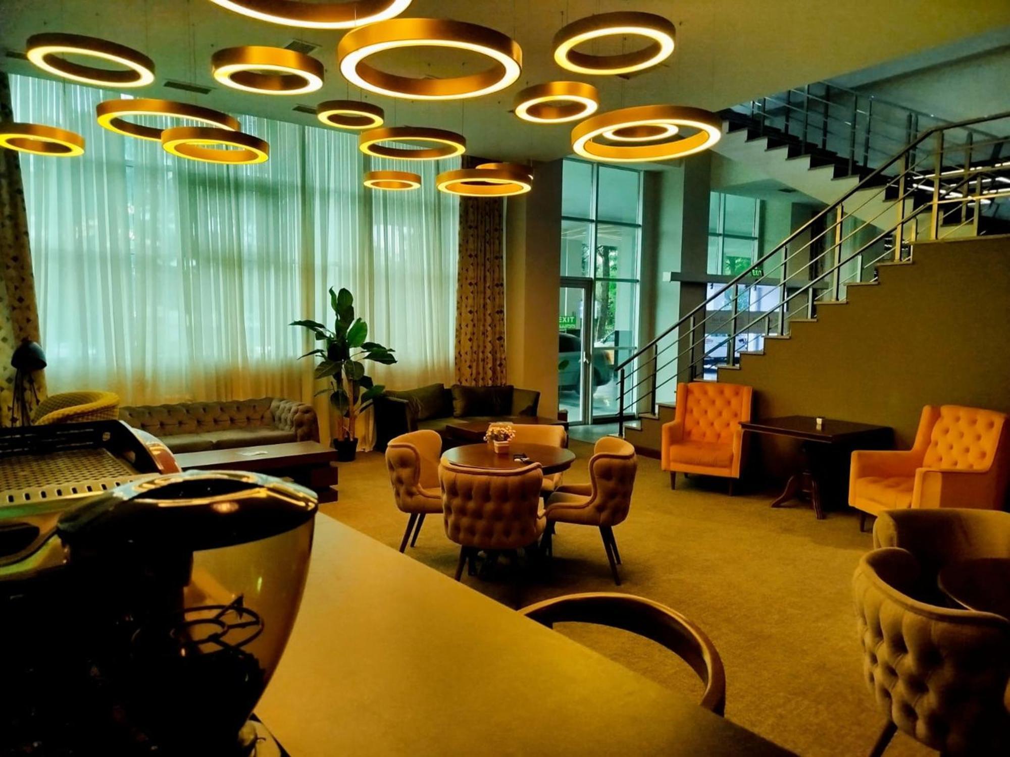 Отель Green Tower Тбилиси Экстерьер фото