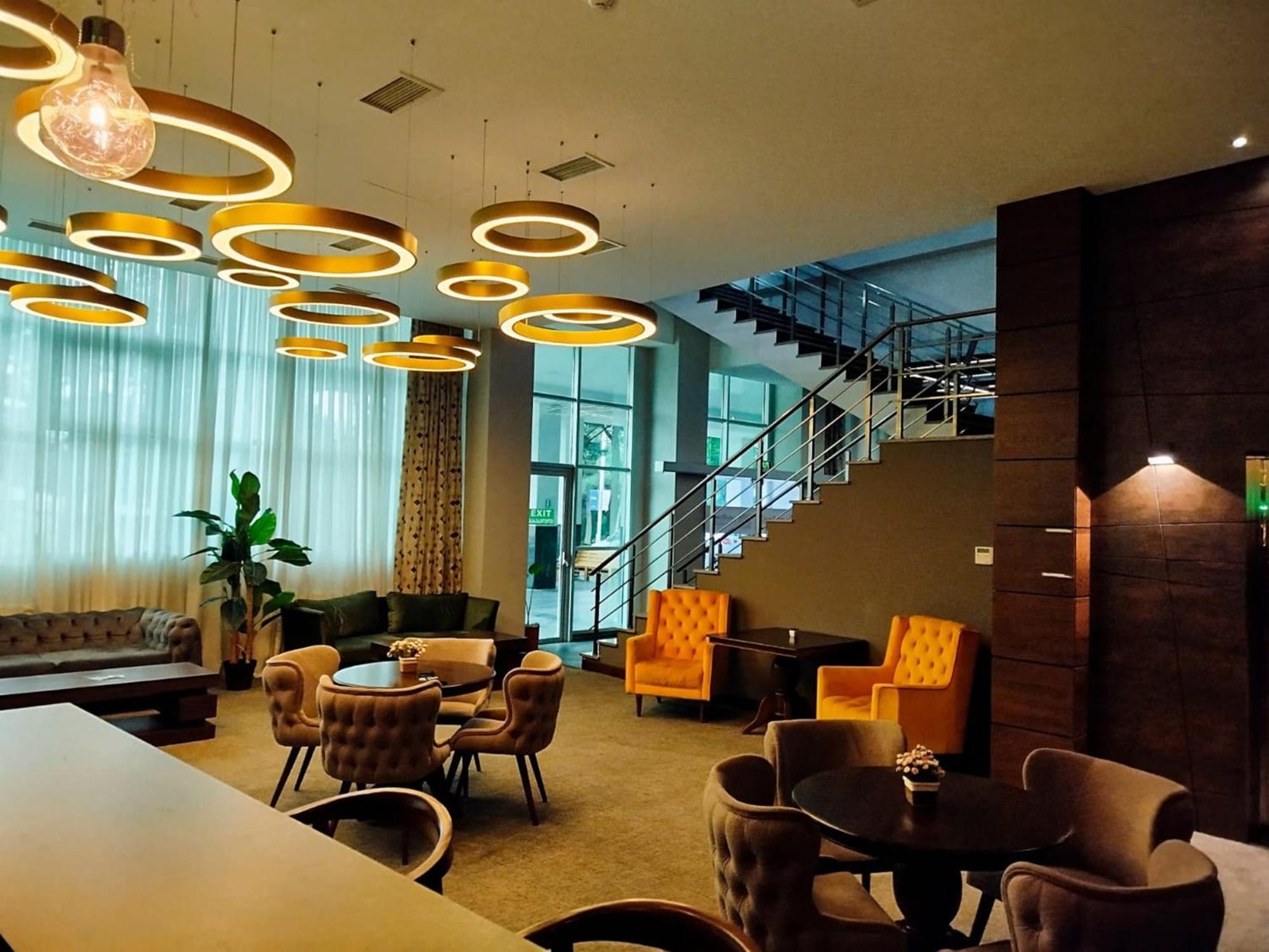 Отель Green Tower Тбилиси Экстерьер фото